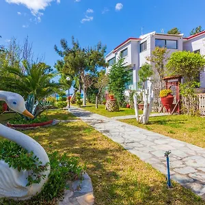 galazia-akti-seaside-apartments.hotelschalkidiki.net/